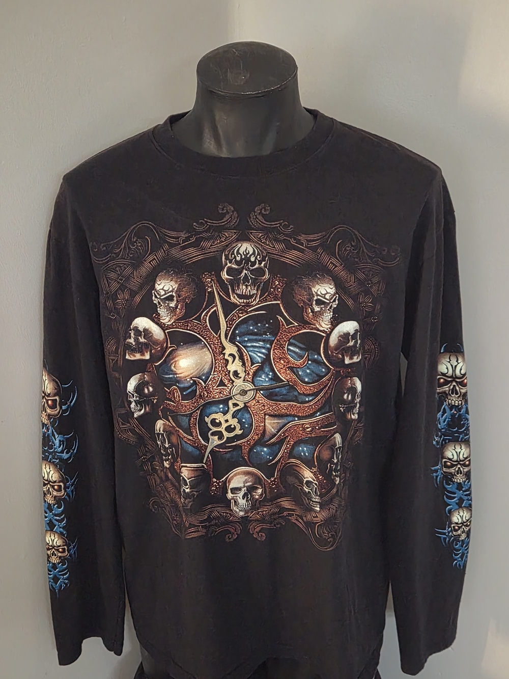 Black Long-Sleeve Graphic Skull Shirt - Men